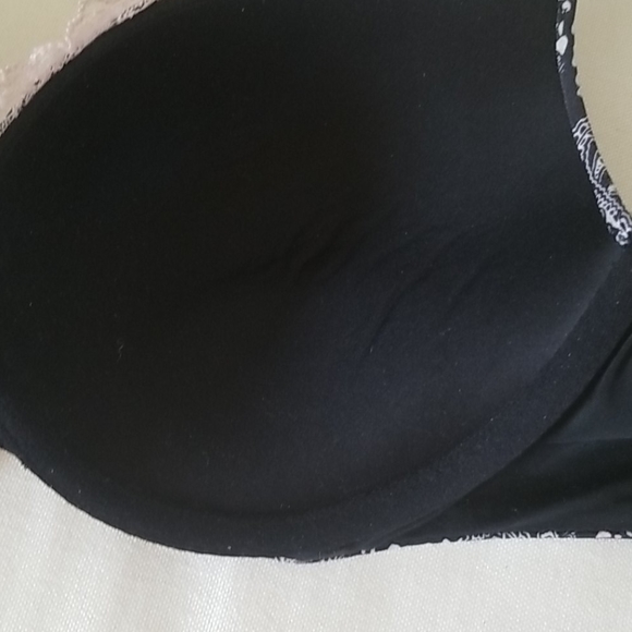 Victoria Secret - Picture 5 of 7